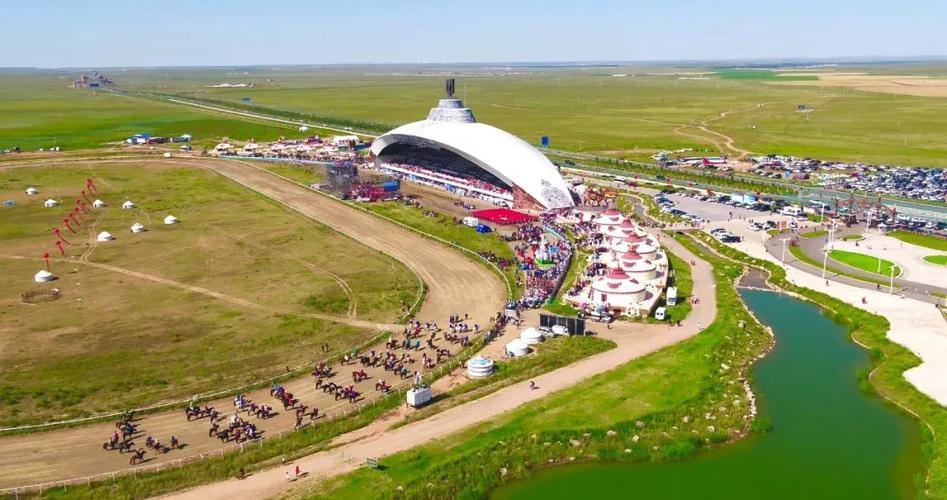 头条万人齐聚格根塔拉草原内蒙古第二十九届旅游那达慕大会火热开幕