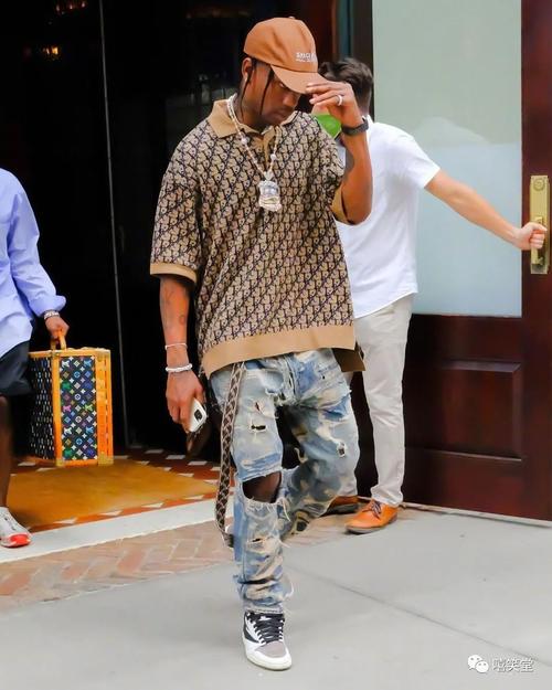 travisscott最新街拍look