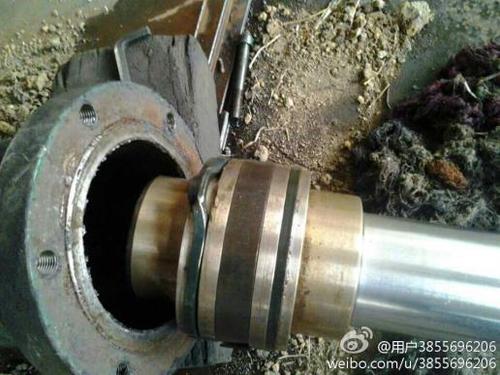 液压缸油封总被挤扁怎么回事?