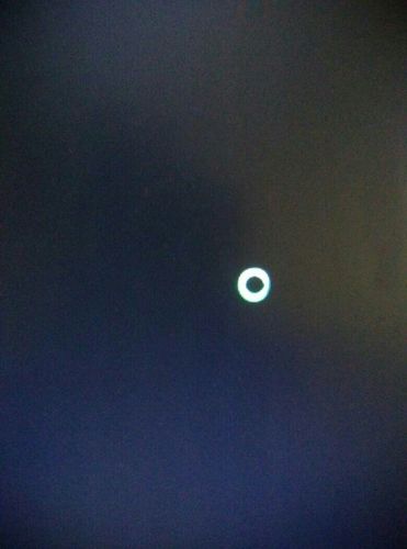 在桌面单击鼠标右键,会卡怎么办,一直在那里转圈圈,什么都按不了,要过