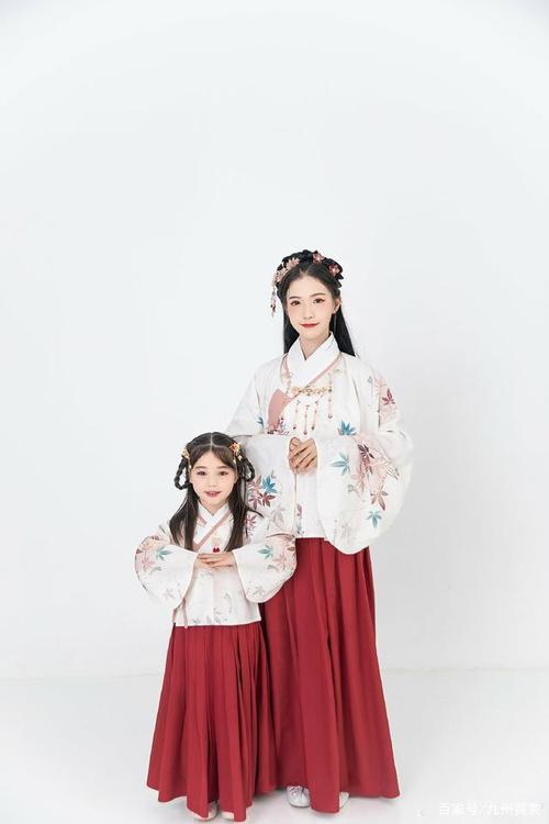 适合母女一起穿的汉服亲子装,网友表示,又想骗我生女儿