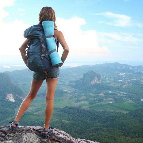 户外运动美女500x500分辨率头像图片