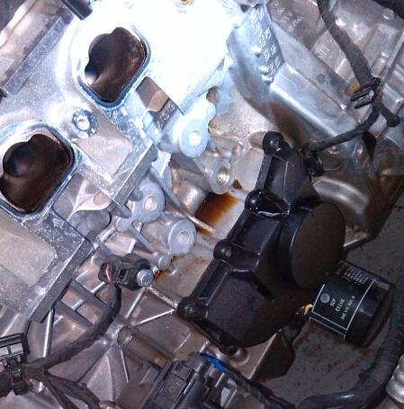 上海大众朗逸ea211发动机漏油