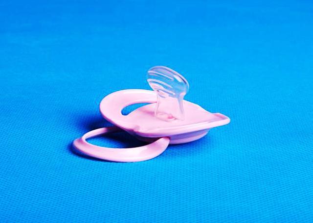 你给宝宝用过安抚奶嘴吗?这几个危害宝妈要知道