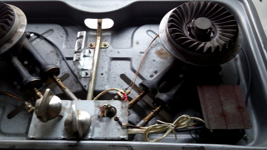 煤气灶点火时爆燃,是什么原因?