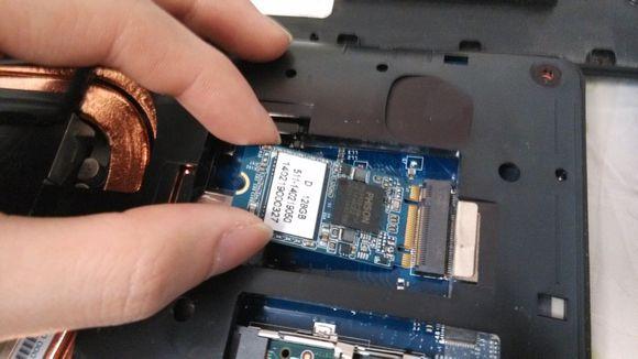 联想y510p高清拆机图解教程(加内存 加固态硬盘必看)