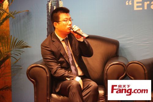 世联地产华东区域总经理袁鸿昌,碧桂园集团华东区域总裁谢金雄,龙湖