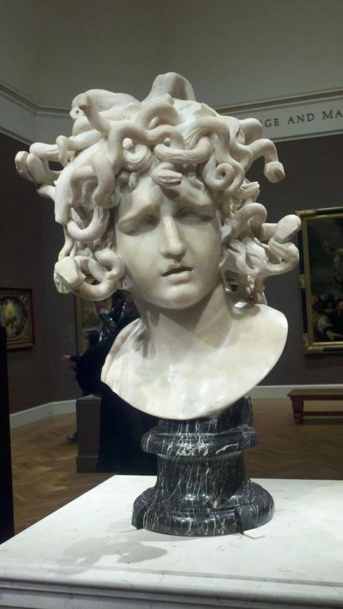 美杜莎的目光:艺术与传说之间