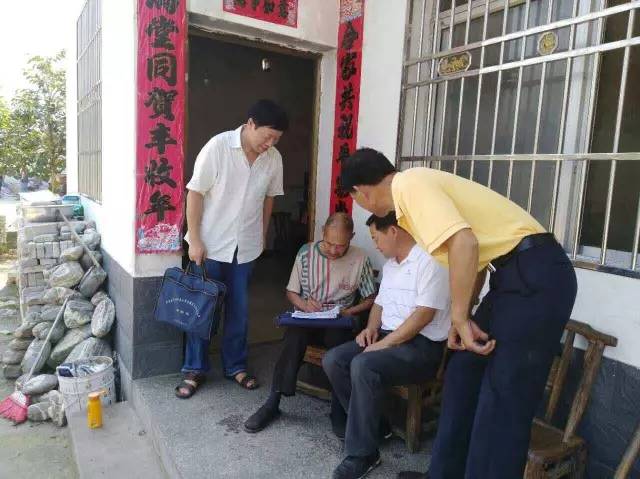 罗田:九资河镇严肃问责护航精准扶贫