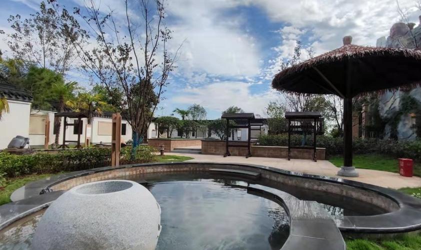 娱乐的好去处景点地址:安徽省六安市金安区异域风情小镇地图开放时间