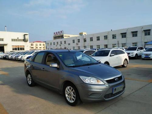 福特 福克斯三厢 2012款 三厢经典 1.8l 手动