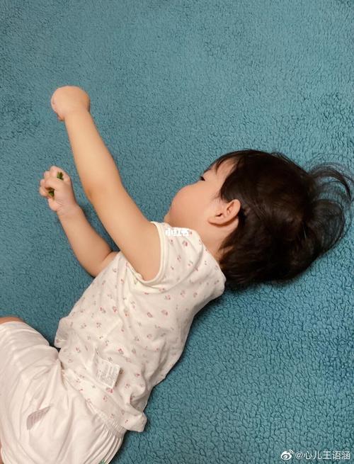 《我的小尾巴》心儿_综艺_正在看的综艺_萌娃_宝宝日常