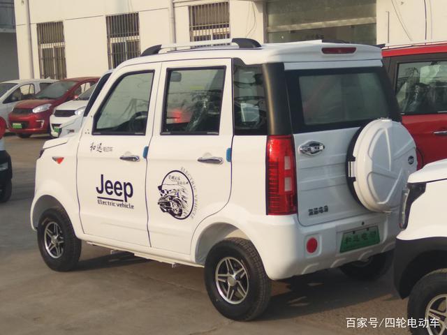 新款式四轮电动车