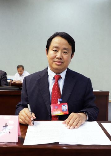 凝聚共识谋发展众志成城谱新篇