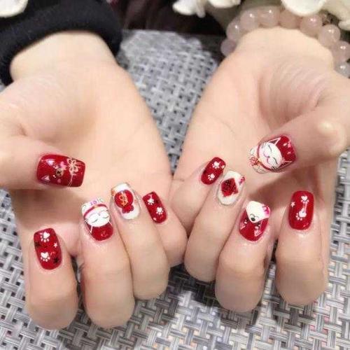 新年好看的美甲图片大全 新年美甲图片2020