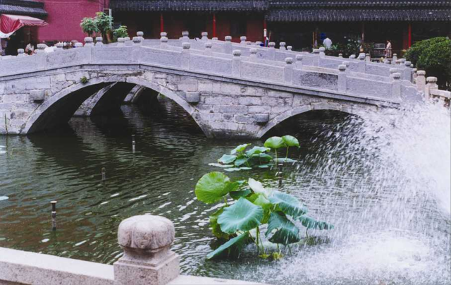 泮池