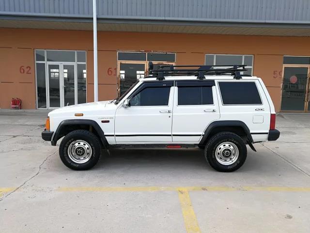 天津2003年2月jeep大切诺基2003款47l自动白色自动档