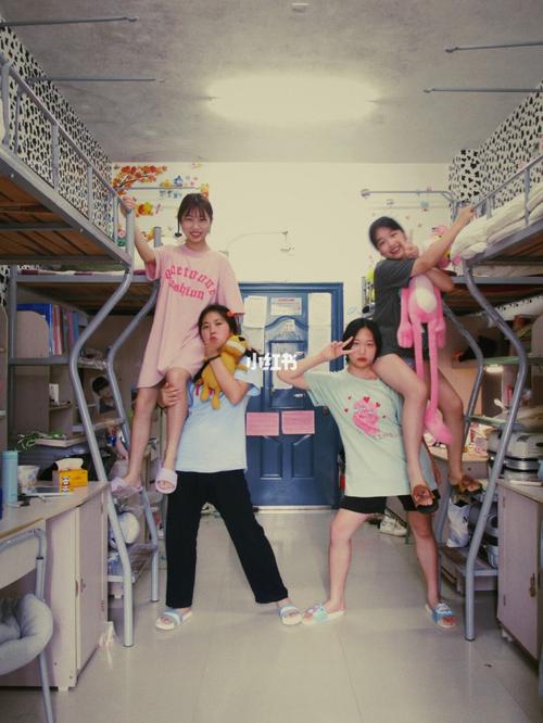 寝室_拍照_豫章师范学院_喜剧片_胶片_毕业照_摄影_摄影技巧_拍照