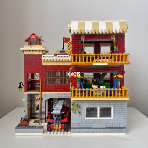 乐高10263 冬季消防局 moc_冬天去哪玩_乐高怎么样_甜品_圣诞树_街景