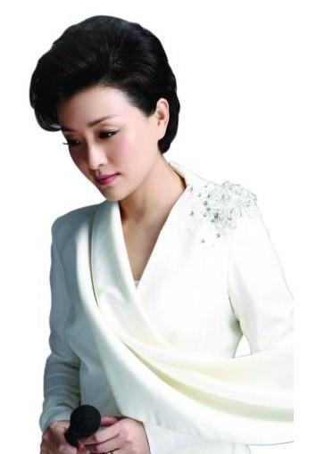 内地八卦  南都讯 虽然杨澜已经在微博上澄清"有什么意义"的问题是事