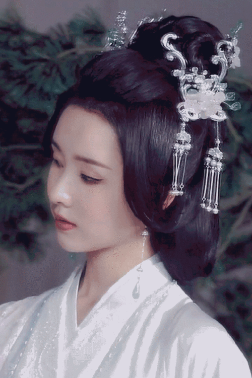 陈都灵古装造型# 咱就是一整个被惊艳到的大动作 陈都灵妥妥的从画里