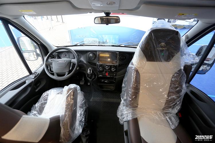 不足50万元的大额头c型房车 宇通c530献礼版可个性化定制
