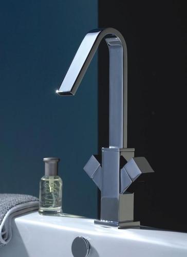 卫浴水龙头图片