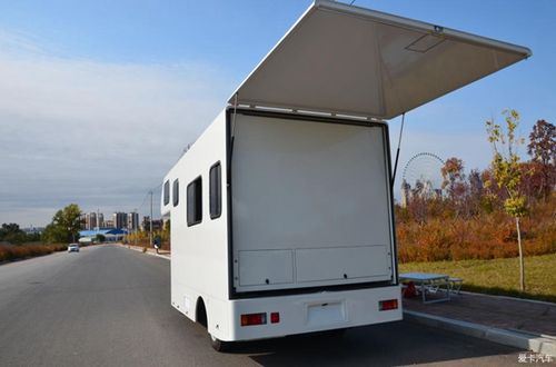 五十铃700p--可16人食宿全拓展自动档房车
