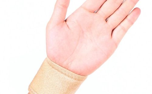 手腕扭伤紧急处理方法[图]