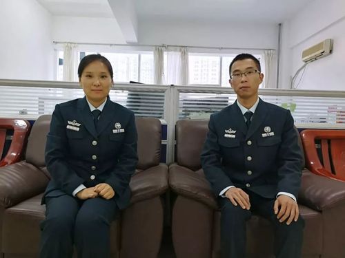 文职伉俪‖一身"孔雀蓝",是他们最靓的情侣服