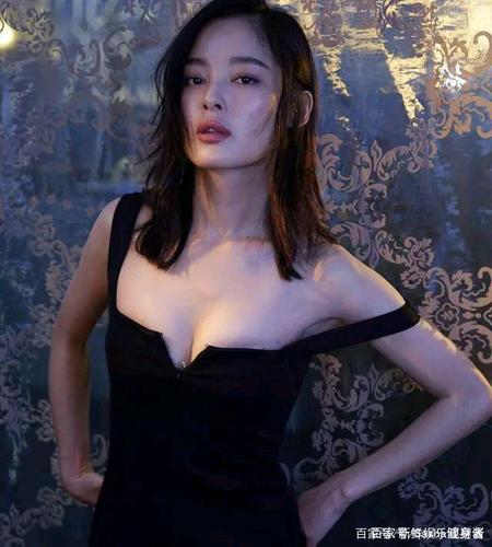 辛芷蕾男人装大秀好身材