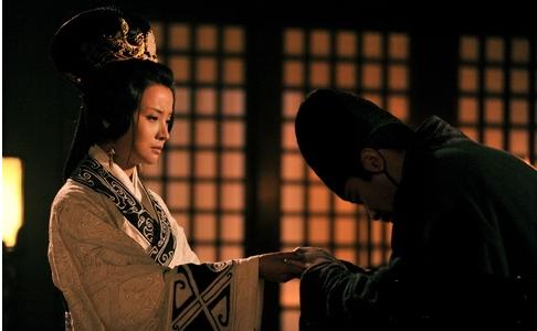 三国被女人前赴后继保护的落魄男人