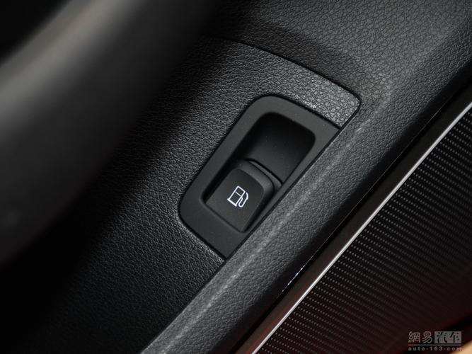 奥迪a3两厢e-tron 2015款 a3 sportback e-tron--油箱盖开启控制