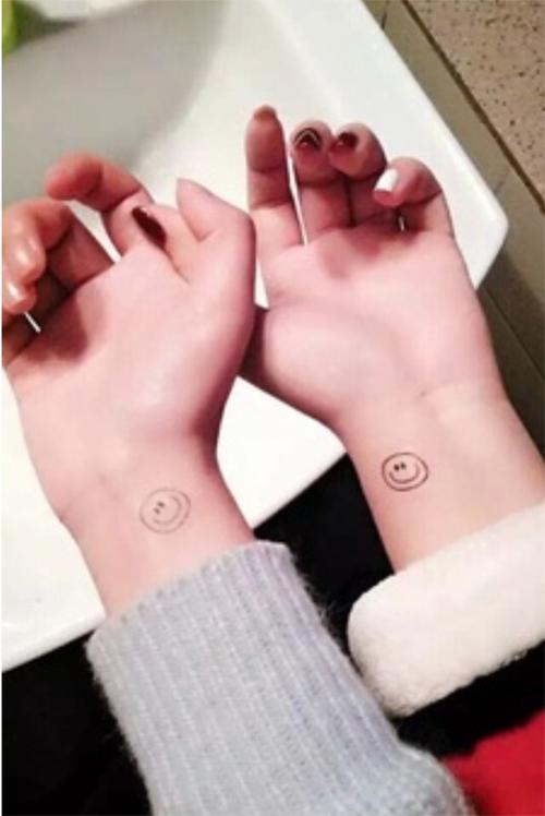 权志龙同款笑脸纹身贴 虎口手背黑色刺青色防水