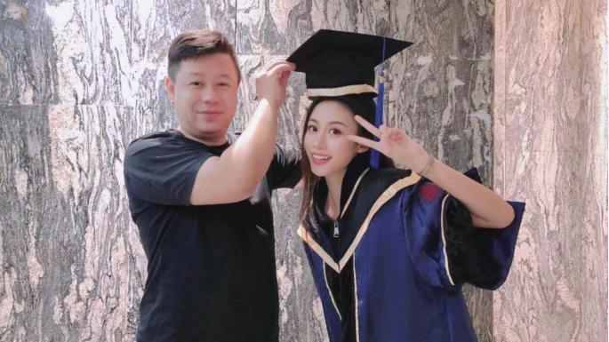 女歌星范十足深大学子伍珂玥首登中国好声音惊艳全场