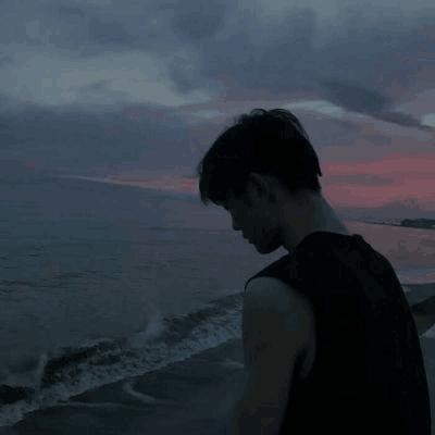 黑白帅哥头像伤感背影2020最新聚散总是无常人生别来无恙