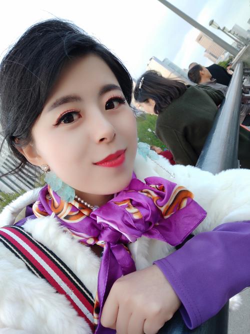 主持人#该不该离开上海?_网友(一丢丢可爱)职场问答-职q!