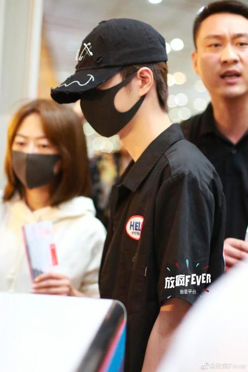 王一博明星同款帽子女鸭舌帽交叉别针做旧破洞弯沿棒球帽男情侣帽