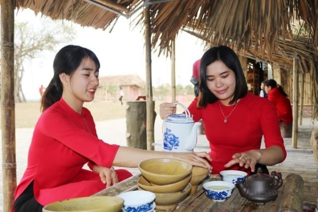 越南农村女孩,长相甜美又贤惠!