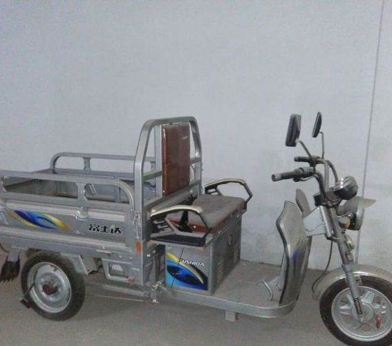 富士达三轮电动车 - 2700元