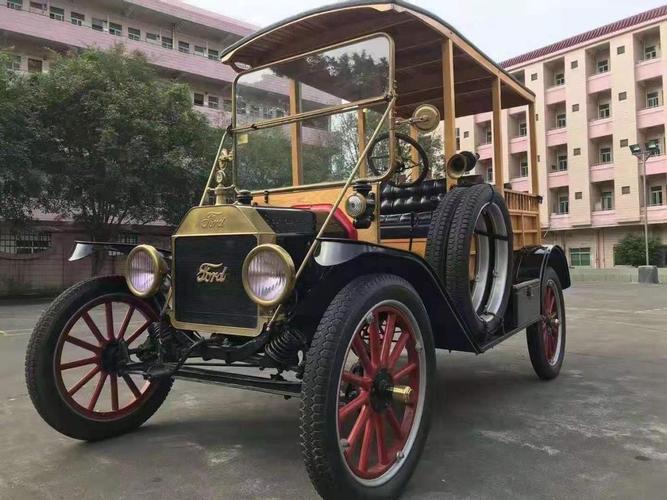 俱乐部基本上是为老式汽车赛车手设置.