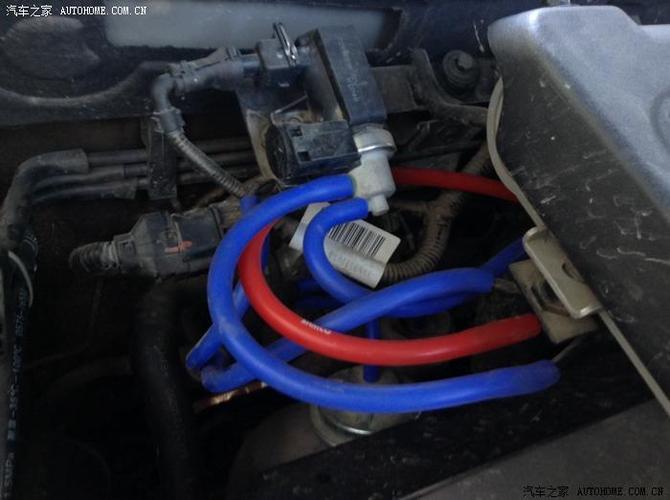 求助,圣达菲2.0柴油车那三个胶皮管怎么插的啊?上图