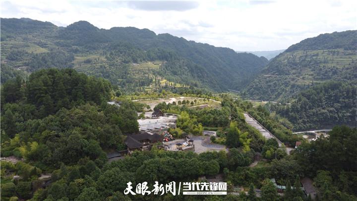 黄平县浪洞镇温水塘村党总支书记任明章介绍到,通过温泉旅游的发
