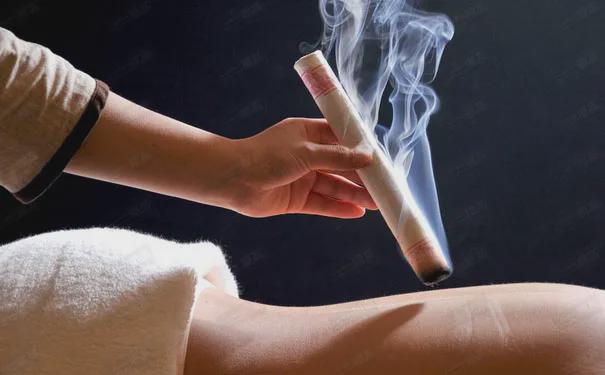 艾灸如何养护肝脏,心脏和肺?