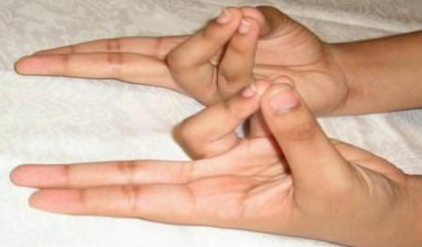 用手就能做瑜珈:超简单「六种手印」解痛,治「湿疹」,助减肥还能「降