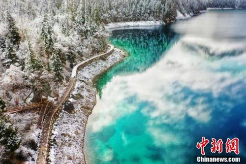 九寨沟雪后美景