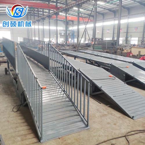 电动液压卸猪台 5吨大型养殖场上猪台 柴油机移动卸羊