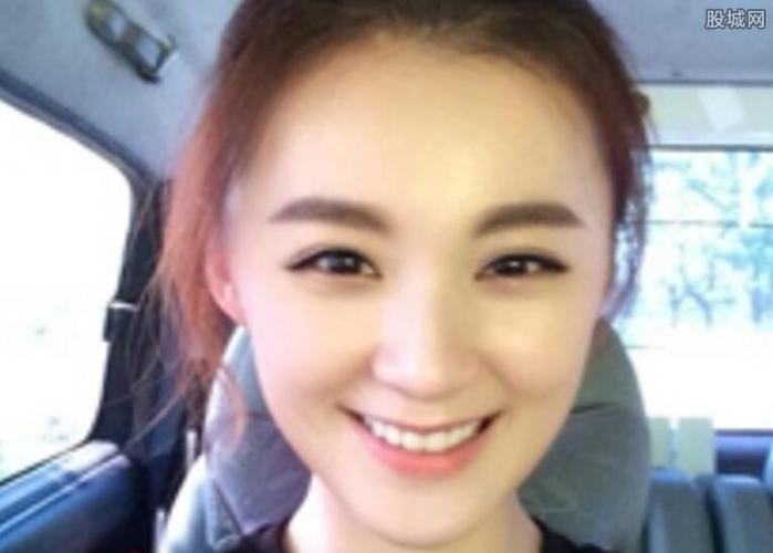 毛林林整容得好厉害 毛林林整容前后照片对比