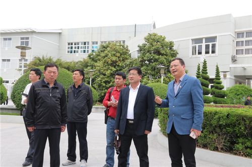 安徽省固镇县实验中学领导和老师来淮外观摩,学习