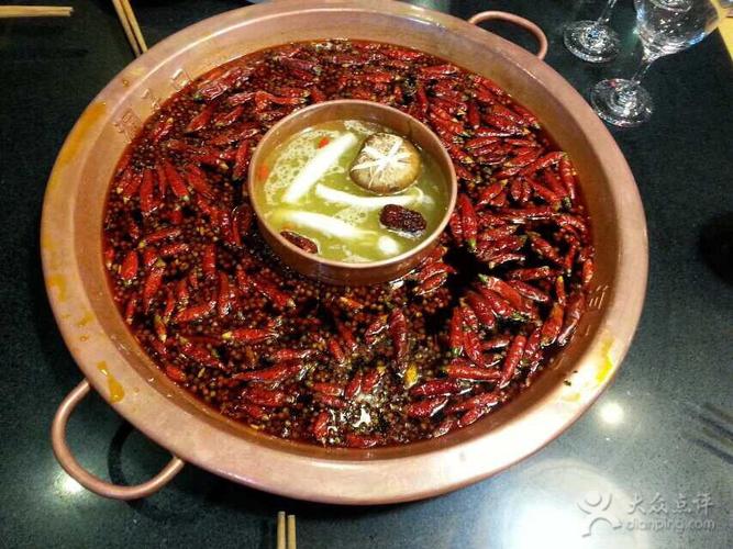重庆洞子口火锅店